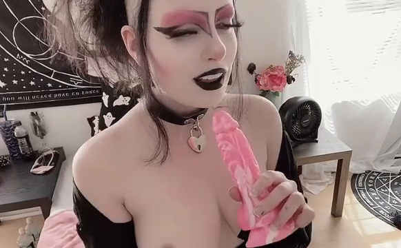 Tattoo Girls/Goth/punk