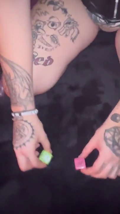 Tattoo Girls/Goth/punk