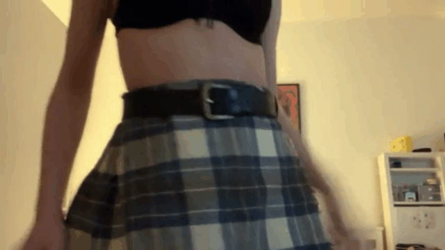 UPSKIRT short (•̪●) 💢