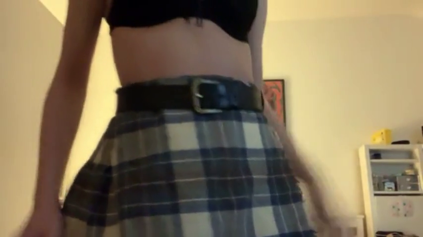 UPSKIRT short (•̪●) 💢